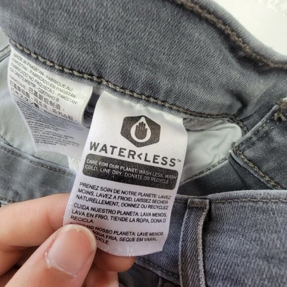 Levis Jeans Womens 33 Gray 311 Shaping Skinny Stretch Slim Fit Waterless Denim - Picture 10 of 13